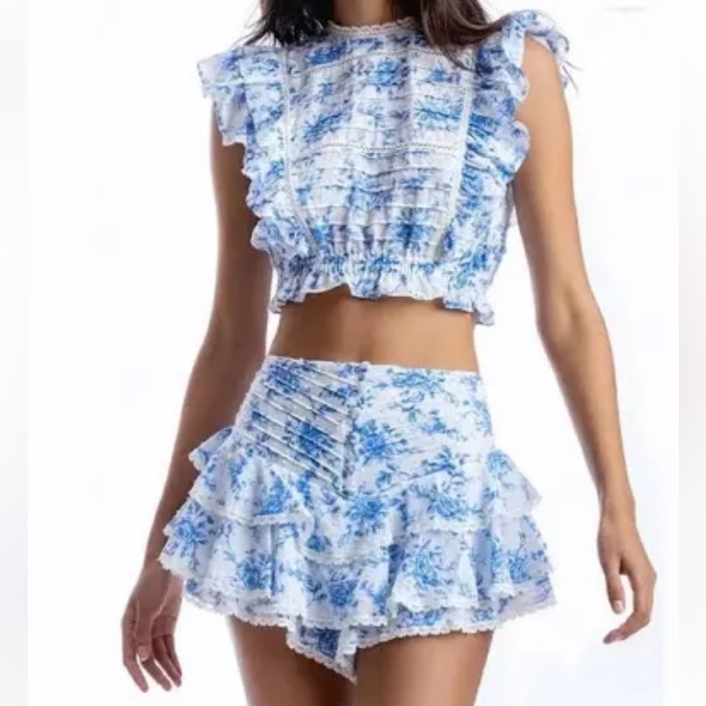 Hazel and Olive blue and white preppy ruffle set, size small, great condition
